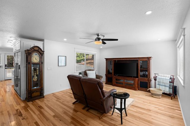 2909 Greenbrook Dr, Camino, CA 95709
