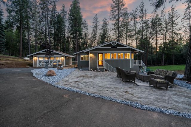 2909 Greenbrook Dr, Camino, CA 95709