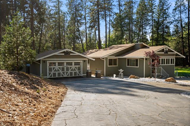 2909 Greenbrook Dr, Camino, CA 95709