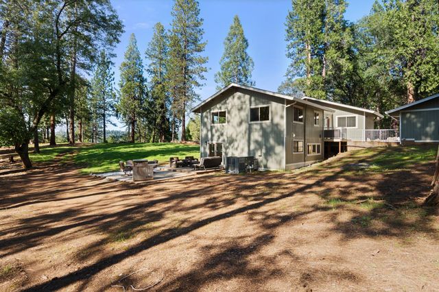 2909 Greenbrook Dr, Camino, CA 95709