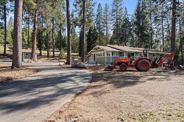 2909 Greenbrook Dr, Camino, CA 95709