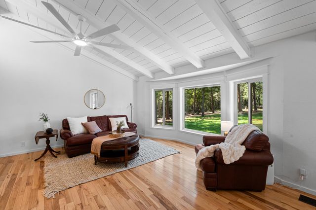 2909 Greenbrook Dr, Camino, CA 95709
