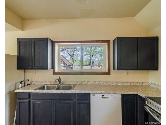 445 Hover St, Longmont, CO 80501