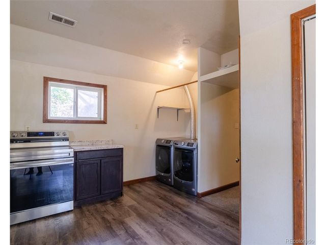 445 Hover St, Longmont, CO 80501