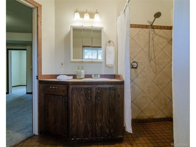 445 Hover St, Longmont, CO 80501