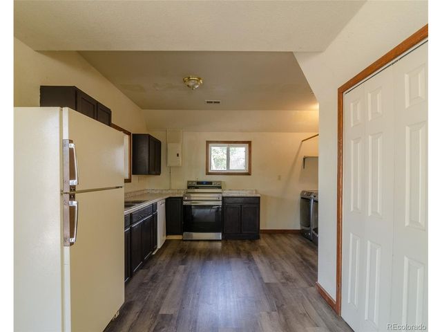 445 Hover St, Longmont, CO 80501