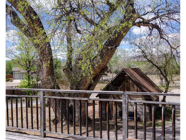 445 Hover St, Longmont, CO 80501