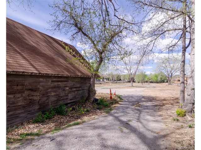 445 Hover St, Longmont, CO 80501