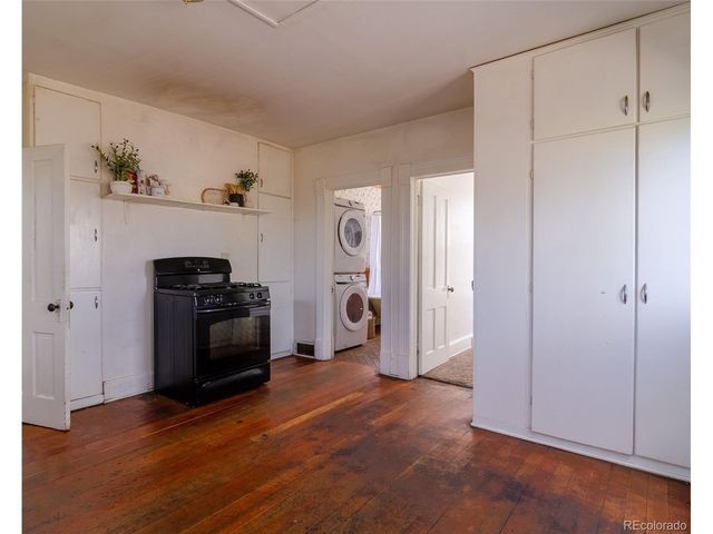 445 Hover St, Longmont, CO 80501