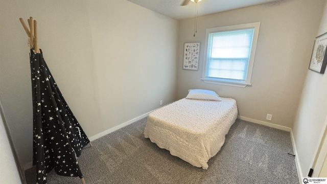8713 Izard Street, Omaha, NE 68114