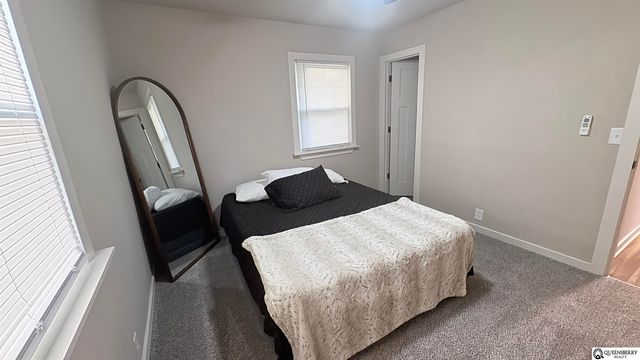 8713 Izard Street, Omaha, NE 68114