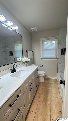 8713 Izard Street, Omaha, NE 68114