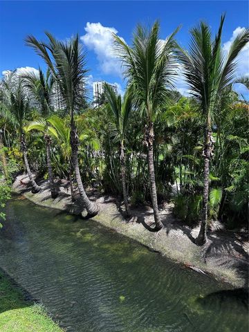20365 W Country Club Dr TH24, Aventura, FL 33180