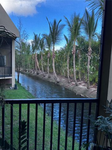 20365 W Country Club Dr TH24, Aventura, FL 33180
