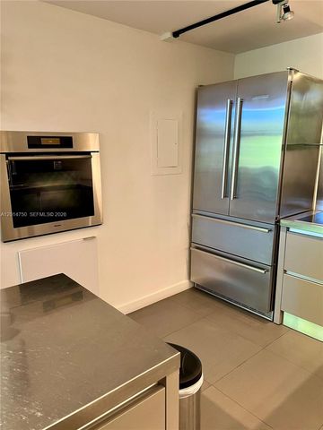 20365 W Country Club Dr TH24, Aventura, FL 33180