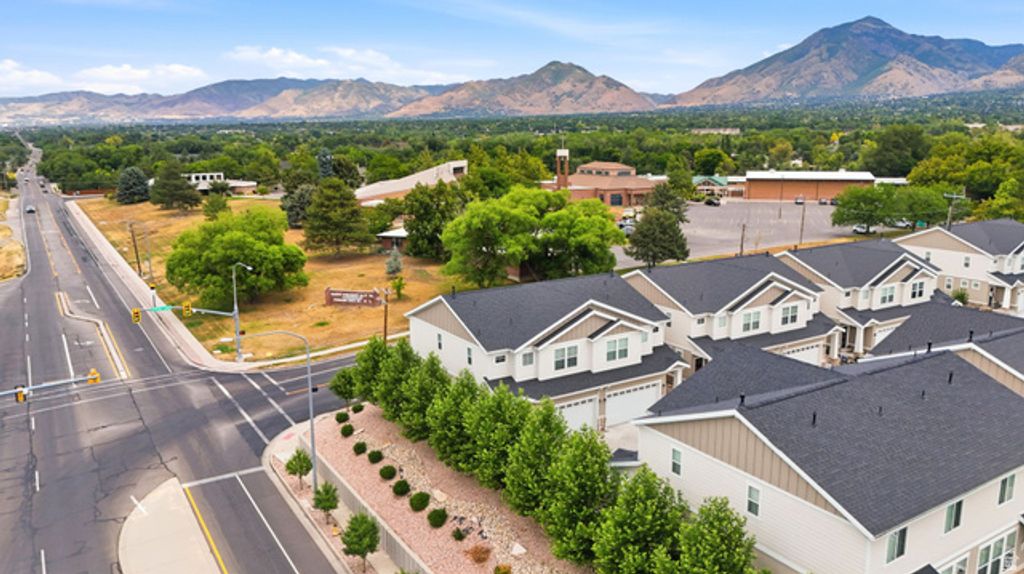 1303 E WEYBURN LN, Holladay, UT 84117 — photo 4