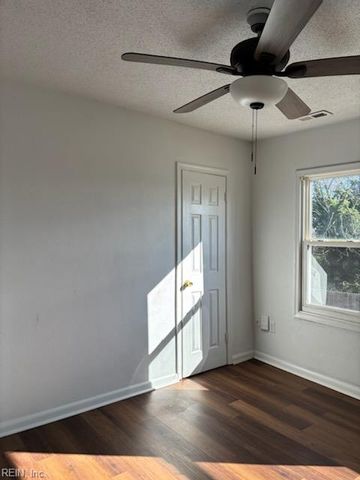 648 Ivy AVE, Newport News, VA 23607