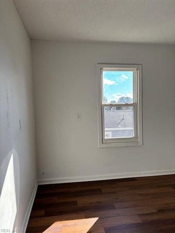 648 Ivy AVE, Newport News, VA 23607