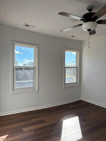 648 Ivy AVE, Newport News, VA 23607