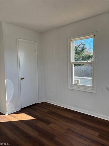 648 Ivy AVE, Newport News, VA 23607