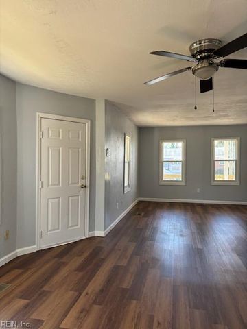 648 Ivy AVE, Newport News, VA 23607