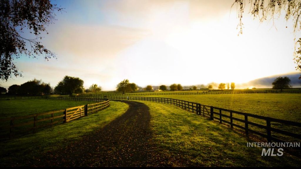 6190 W Lily Creek Ln, Nampa, ID 83687 photo 17