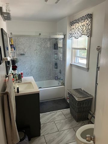 7 Goldsmith Ct, Methuen, MA 01844