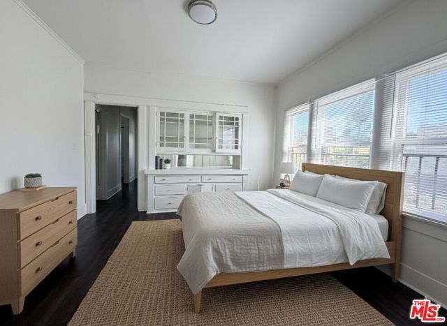 2142 S Oak Street, Los Angeles, CA 90007