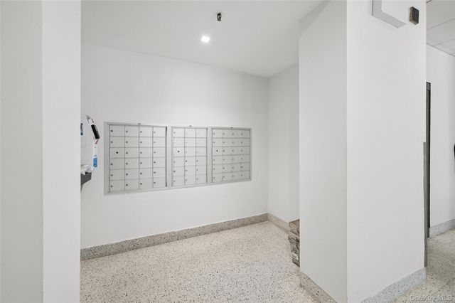 101 Lincoln Avenue 4h, Mineola, NY 11501