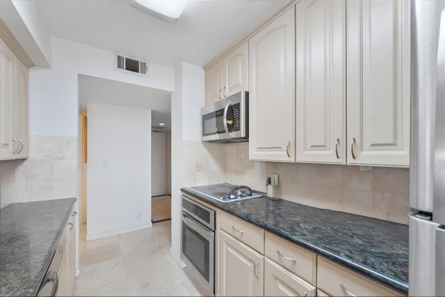 3031 N Ocean Boulevard 1503, Fort Lauderdale, FL 33308