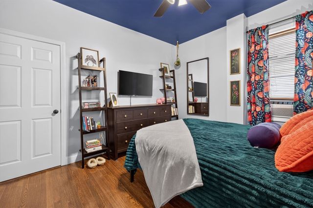 131 Derby St 1R, Salem, MA 01970