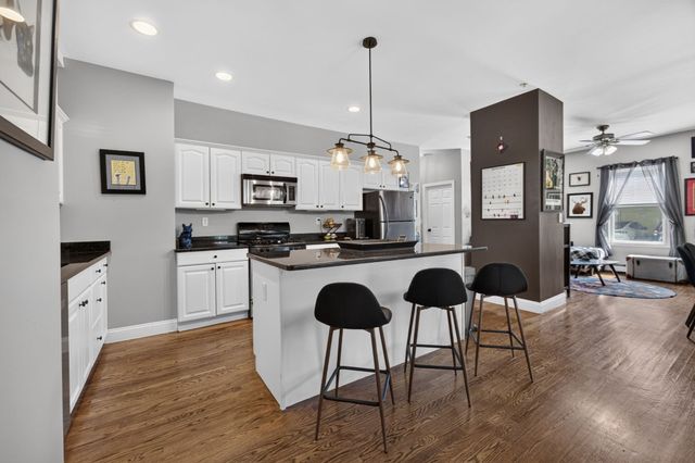 131 Derby St 1R, Salem, MA 01970