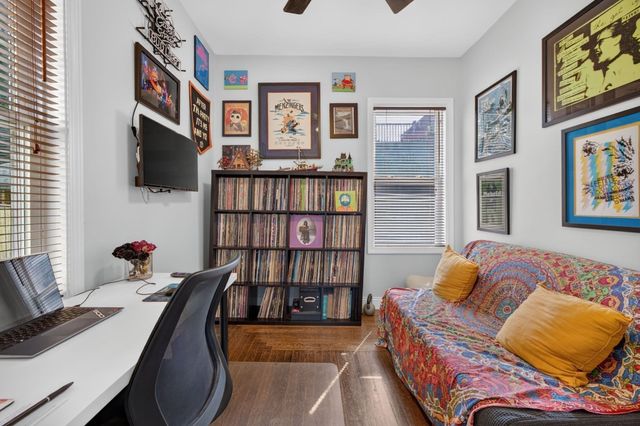 131 Derby St 1R, Salem, MA 01970