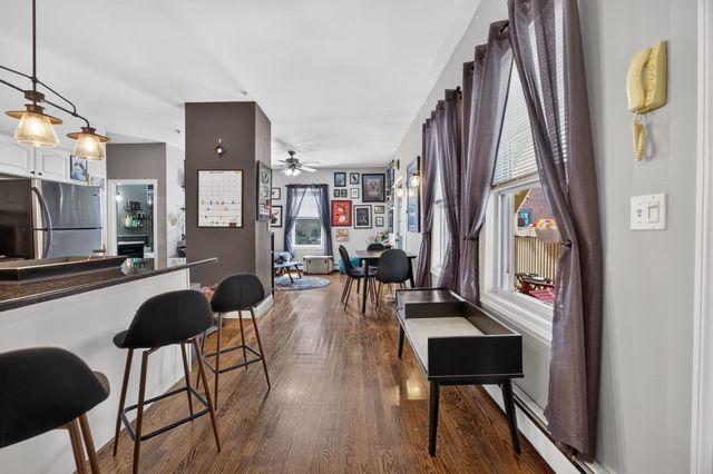131 Derby St 1R, Salem, MA 01970