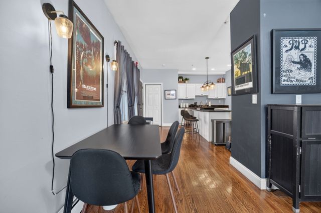 131 Derby St 1R, Salem, MA 01970