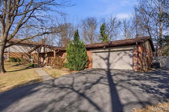 130 Dianne Drive, Belleville, IL 62220