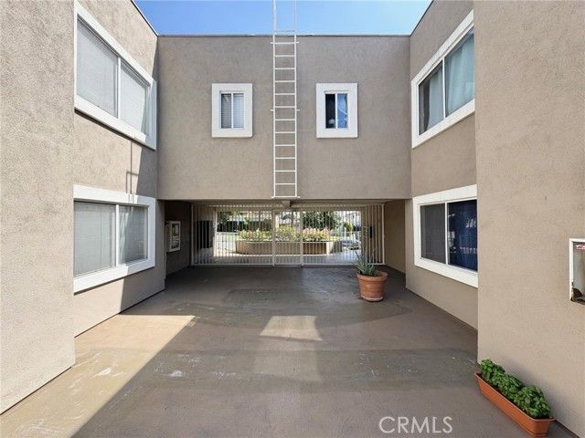 49 N Parkwood 7, Pasadena, CA 91107