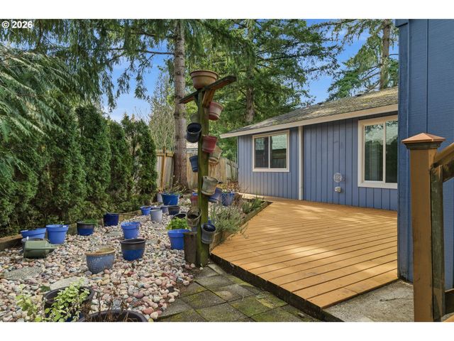 17840 WOLF Dr, Sandy, OR 97055