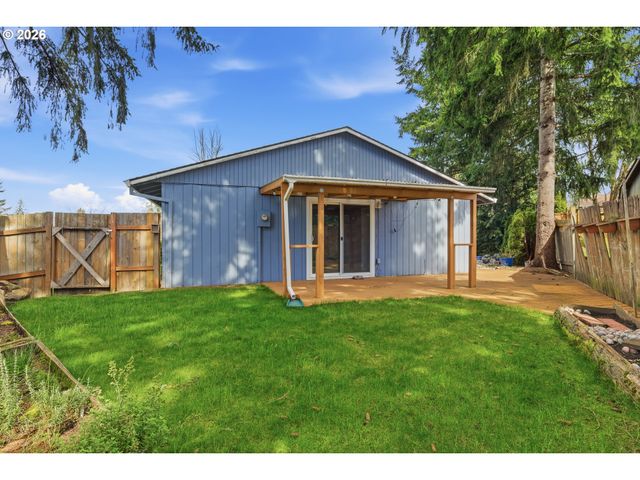 17840 WOLF Dr, Sandy, OR 97055