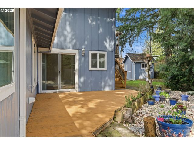 17840 WOLF Dr, Sandy, OR 97055