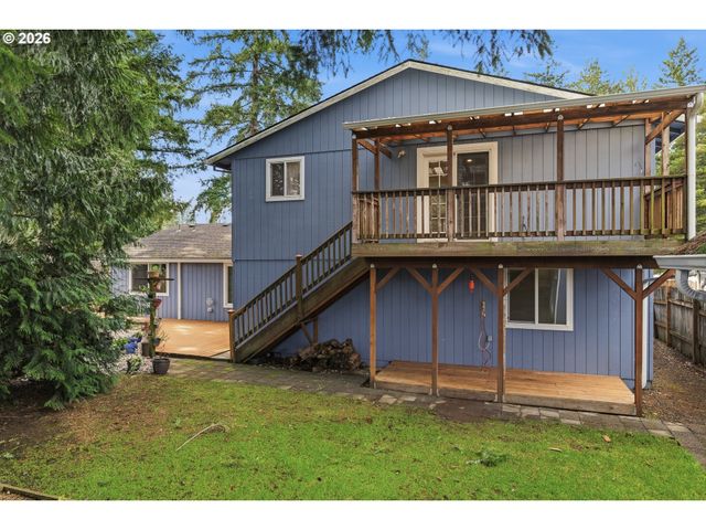 17840 WOLF Dr, Sandy, OR 97055