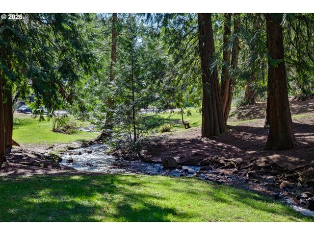 17840 WOLF Dr, Sandy, OR 97055