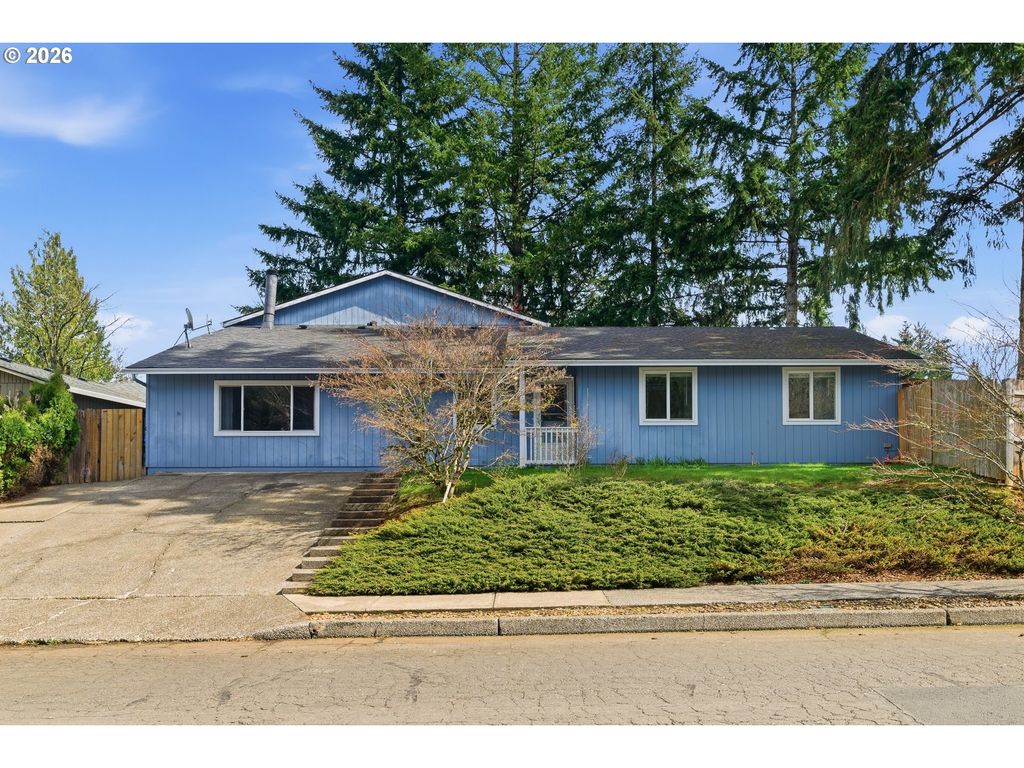 17840 WOLF Dr, Sandy, OR 97055