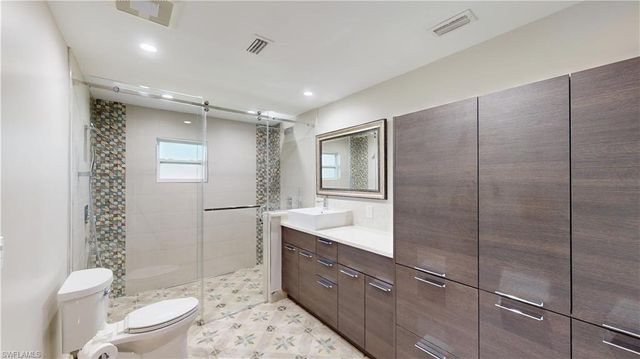 27514 Playa Del Rey LN, Bonita Springs, FL 34135