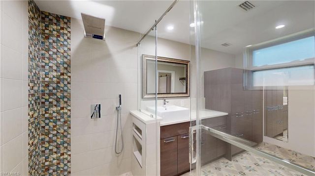 27514 Playa Del Rey LN, Bonita Springs, FL 34135