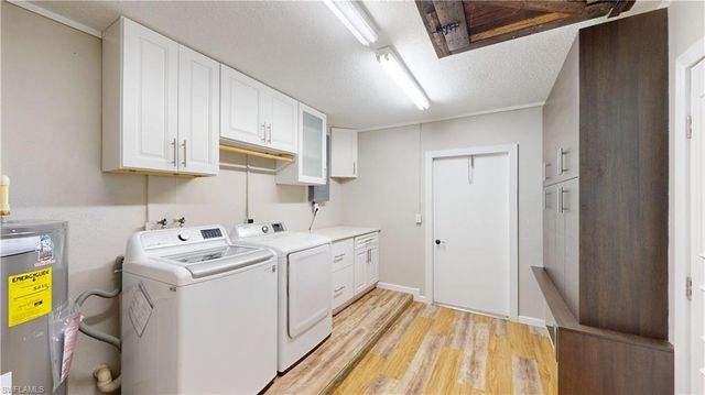 27514 Playa Del Rey LN, Bonita Springs, FL 34135