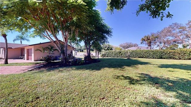 27514 Playa Del Rey LN, Bonita Springs, FL 34135