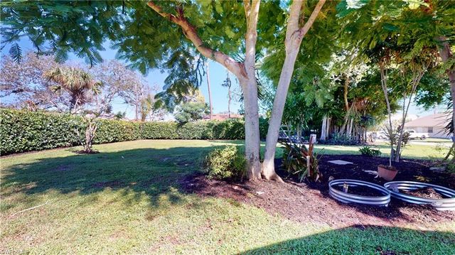 27514 Playa Del Rey LN, Bonita Springs, FL 34135