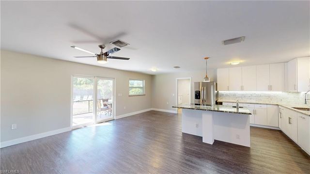 27514 Playa Del Rey LN, Bonita Springs, FL 34135