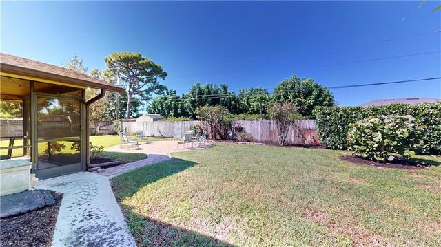 27514 Playa Del Rey LN, Bonita Springs, FL 34135